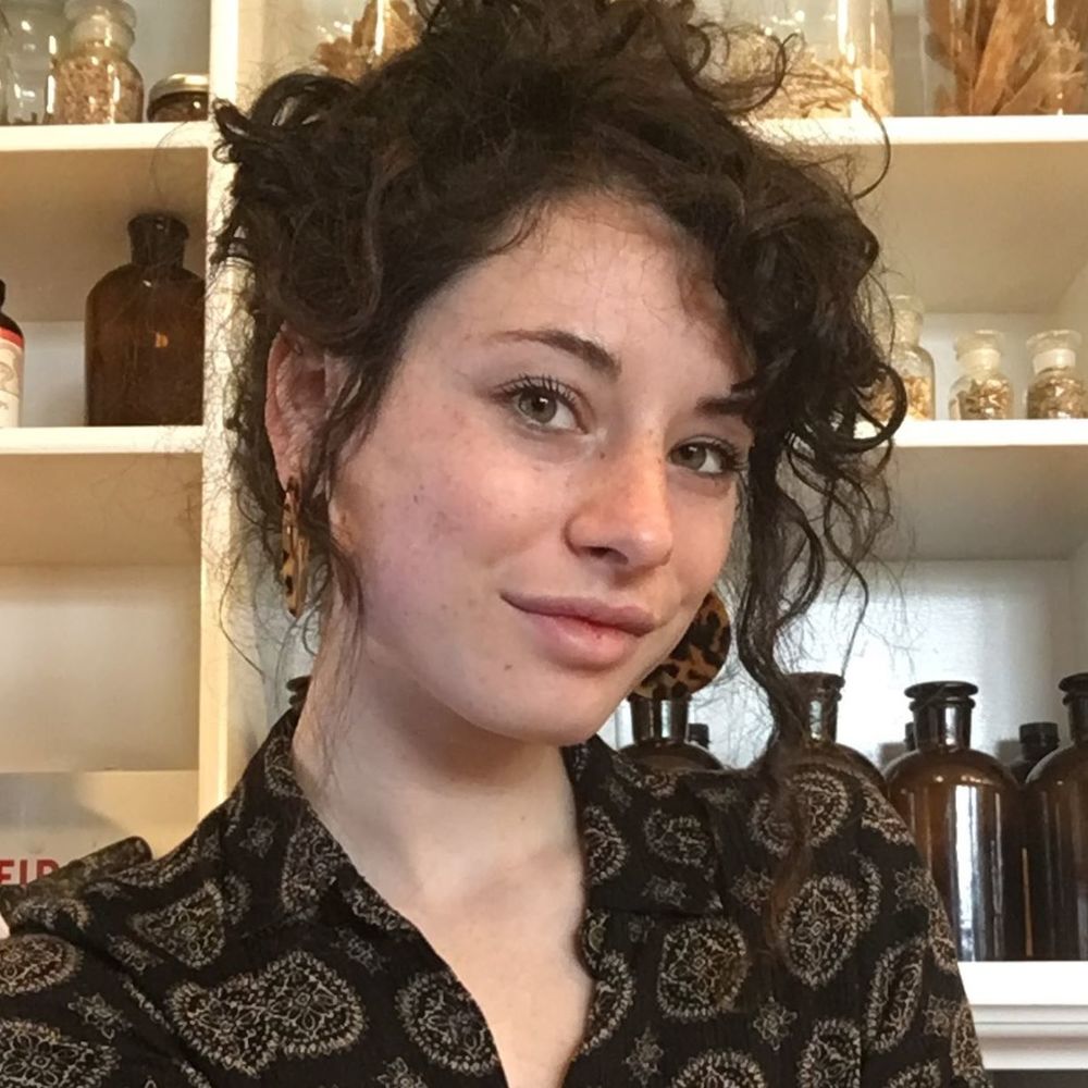 Meet your Posher, Maura